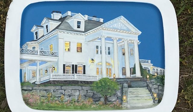 Inn at Mystic in Tray