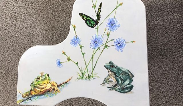 Kiss a Lot of Frogs Stool